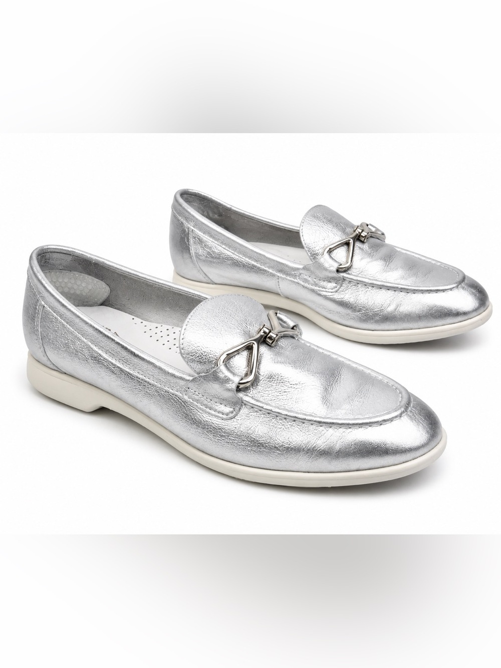 Naturalizer 7.5 Cecilia Leather Bit Buckle Loafers metallic silver preppy classy